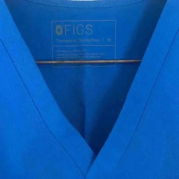 Figs Technical Collection Blue Scrub V-Neck Women's Size M - Picture 2 of 5
